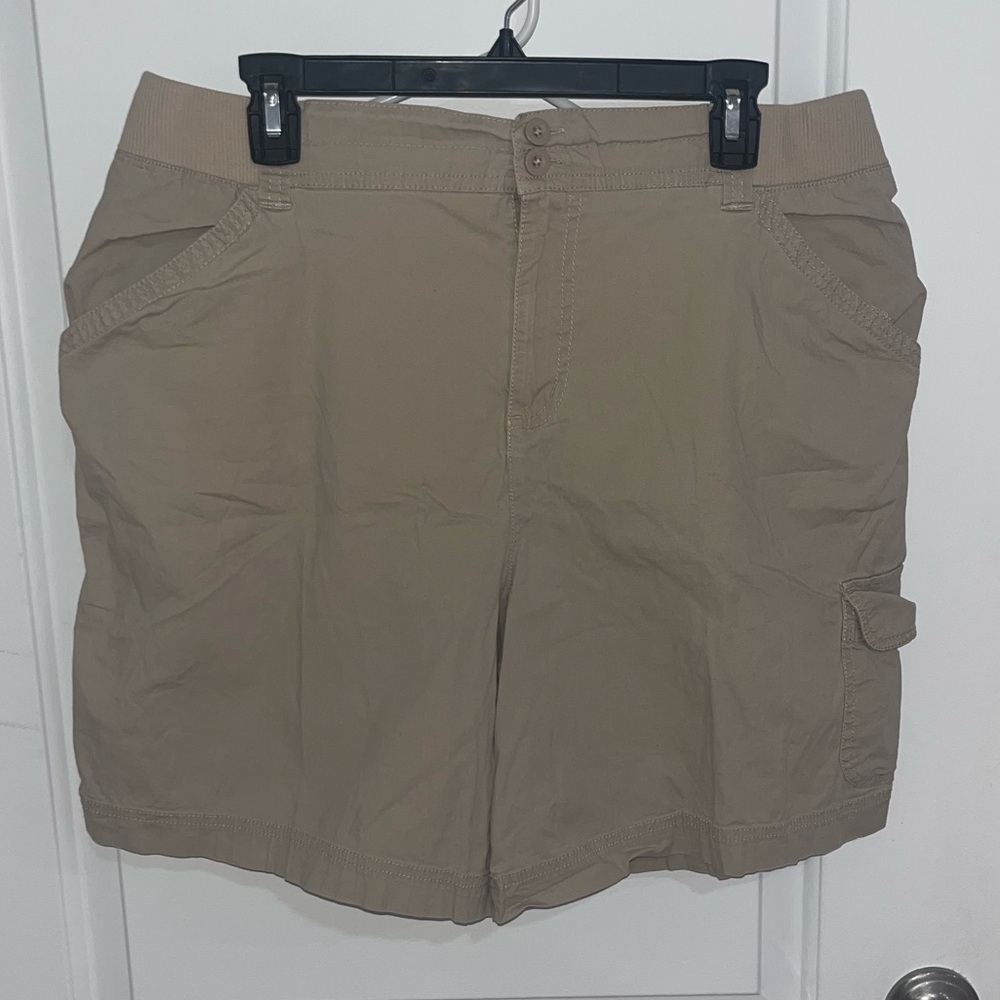 Bobbie Brooks Tan Shorts